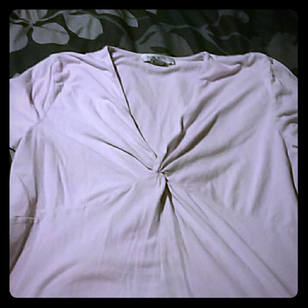 V-neck twisted lavender shirt